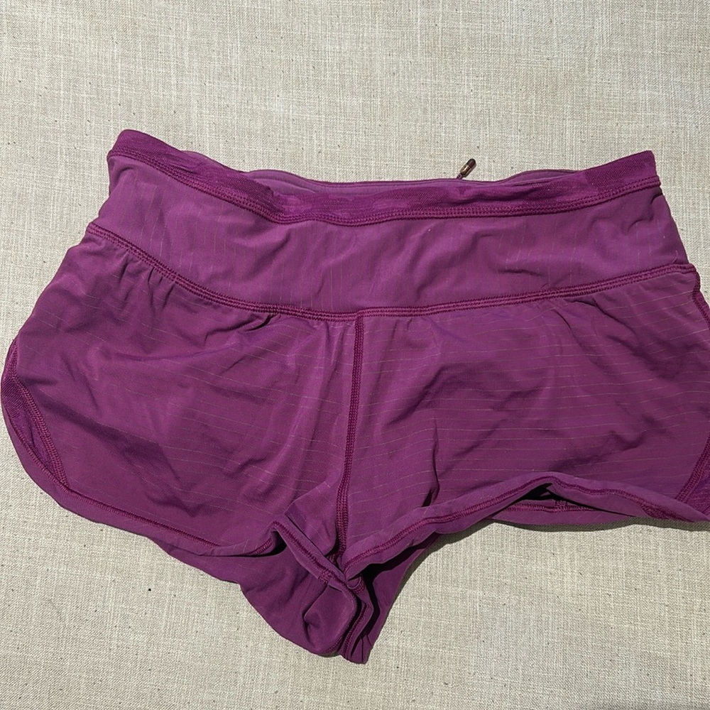 Lululemon shorts size 4